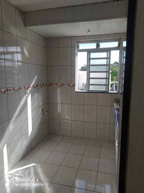 Image 3 - 233008
